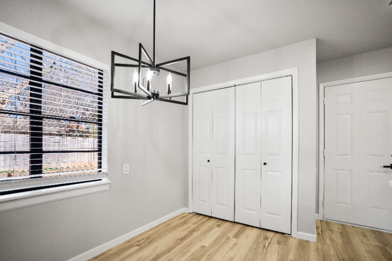 Building Photo - 2620 Acacia Ct