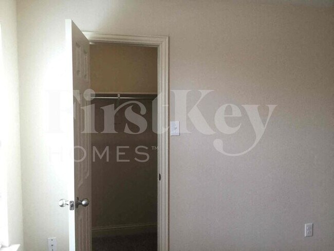 Building Photo - 1283 Alhambra Dr