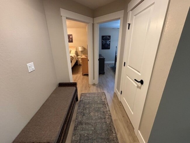Building Photo - 3 bed 2 bath  Home for Rent in Talent
