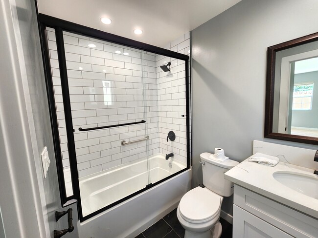 ADU - 13863 Burton St