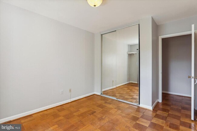 Building Photo - 10631 Montrose Ave