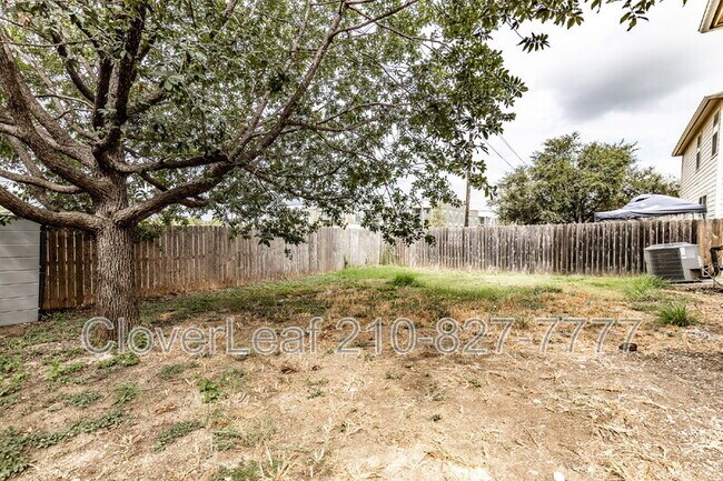 Building Photo - 105 Corral Fence