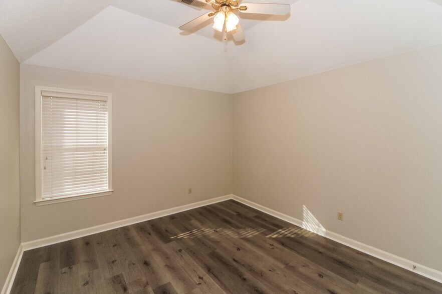 Building Photo - 4971 Rabbit Chase Ln