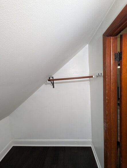 Hall Clauset - 2340 N Bremen St