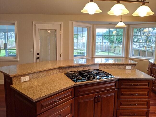 Building Photo - 4703 Cypress Dr