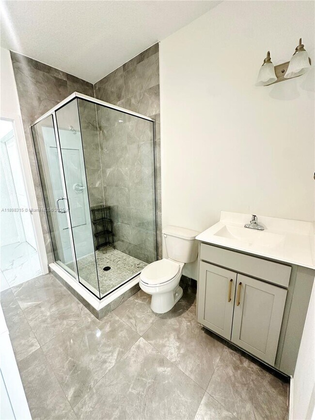 Building Photo - 1831 SW 145th Ave