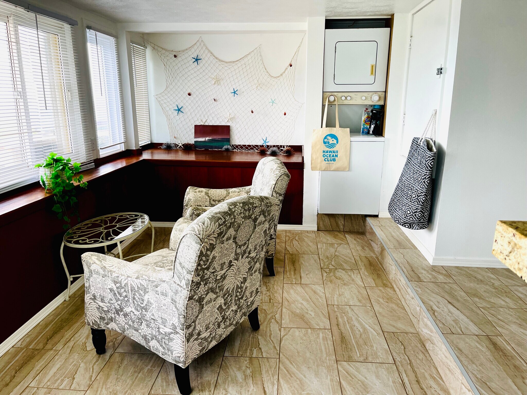 furnished but spacious - 4145 Akulikuli Ter