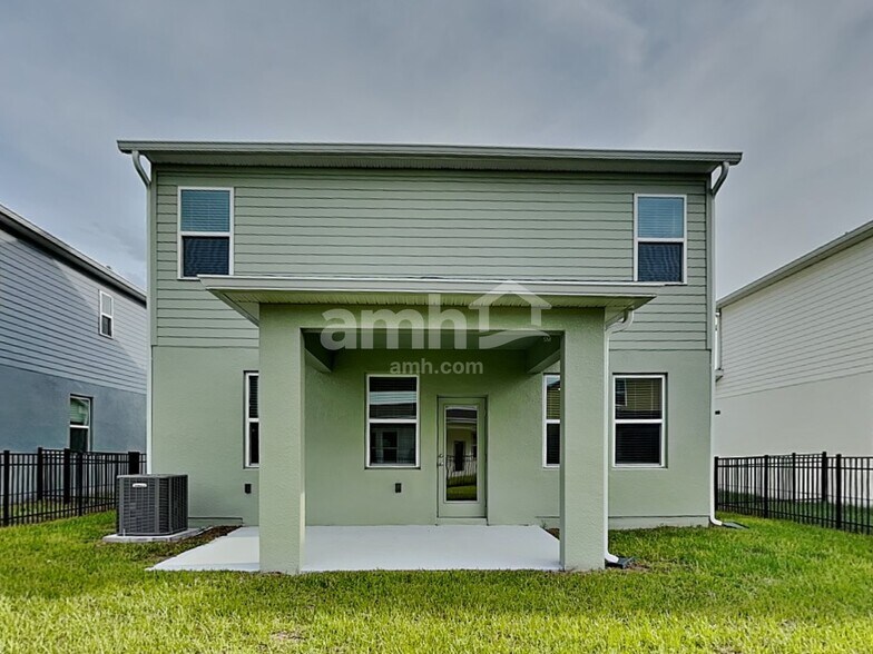 Building Photo - 5950 Pinewood Ests Dr