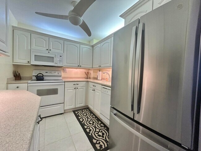 Building Photo - 3540 S Ocean Blvd