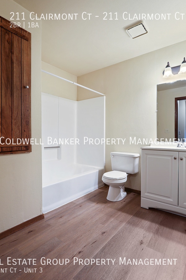 Building Photo - 211 Clairmont Ct