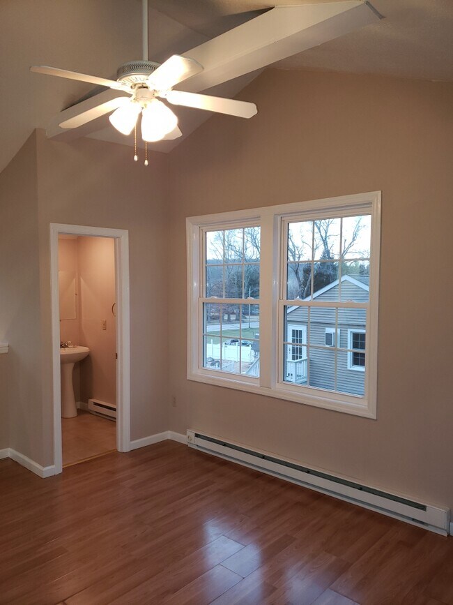 Building Photo - 506 Stafford Rd