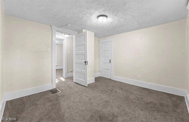 Building Photo - 374 Gibbs Pl