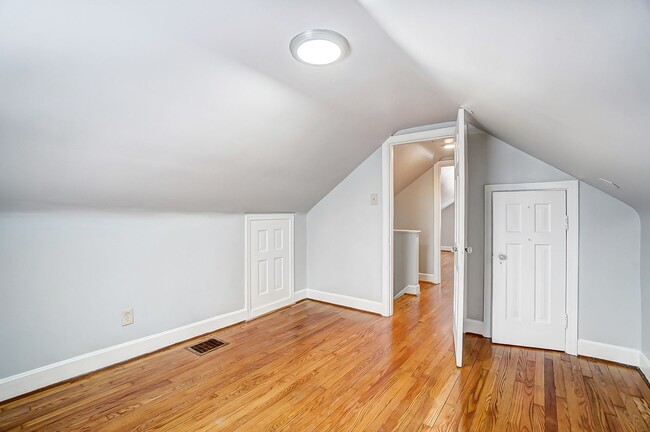 Building Photo - Four Bedroom Available!