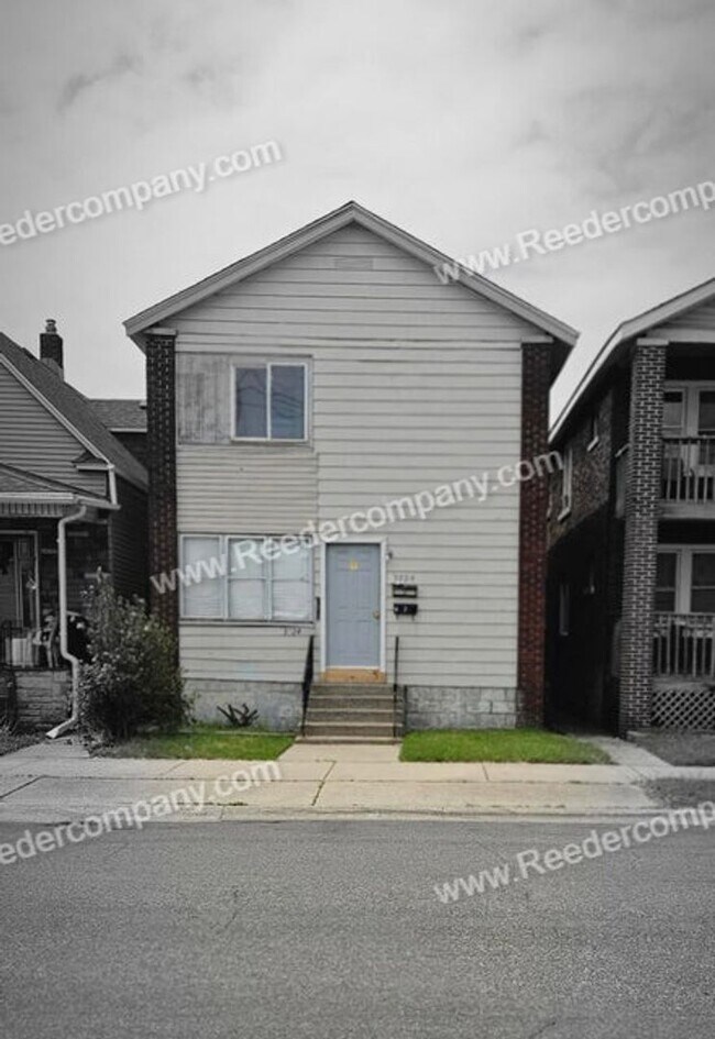 Building Photo - 3824 Parrish Ave