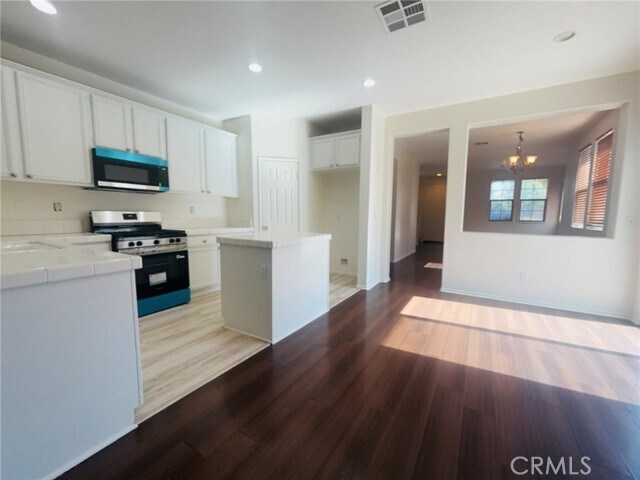 Building Photo - 1440 Avila Dr