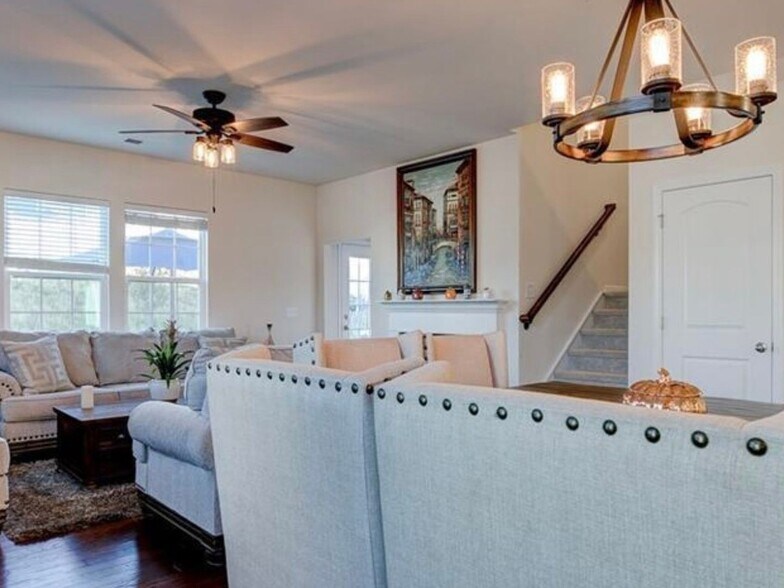 Building Photo - 4107 Hickory View Dr