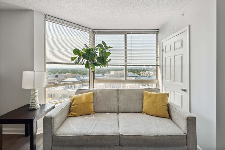 Building Photo - 3901 17th St N