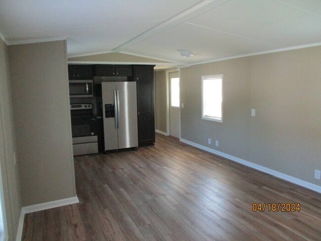 Building Photo - 24671 Ridgecrest Rd