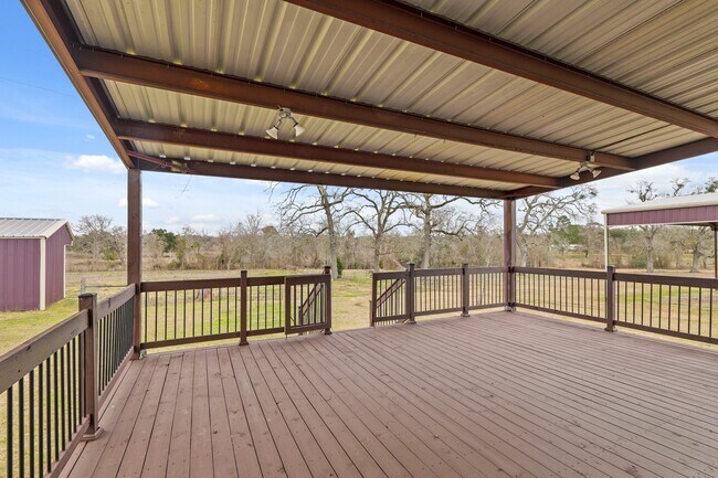 Building Photo - 35408 FM 1488