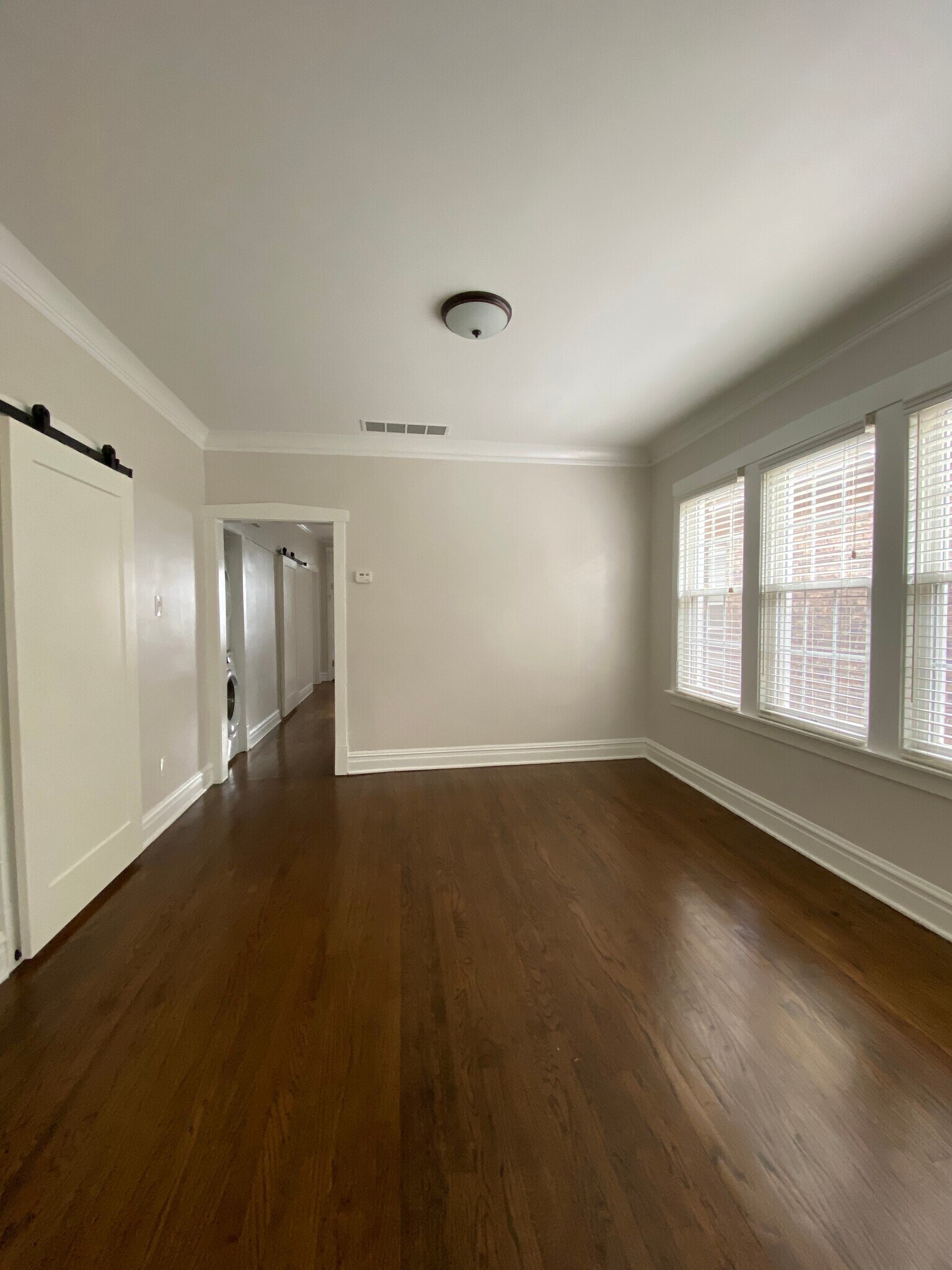 Dining Room - 3825 S Damen Ave