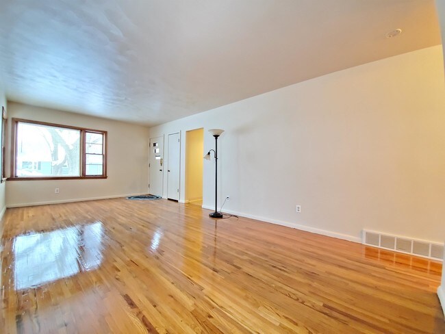 Building Photo - 1857 17th St NW