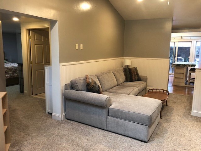 Building Photo - 79 Bishop Hill Rd