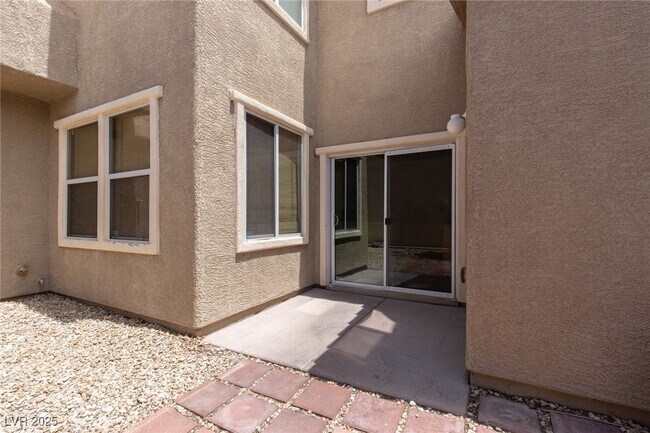 Building Photo - 8556 Zelkova Ct