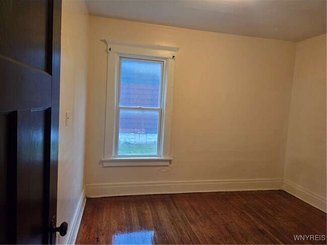 Building Photo - 168 Rodney Ave