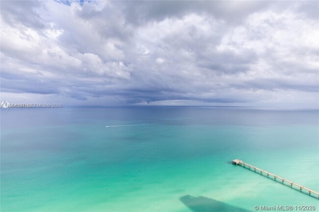 Building Photo - 16901 Collins Ave