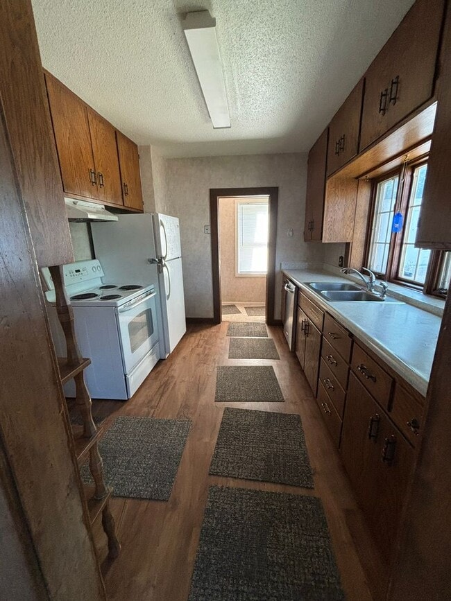 Building Photo - 3 BED | 1 BATH | HOME | WEST RAPID