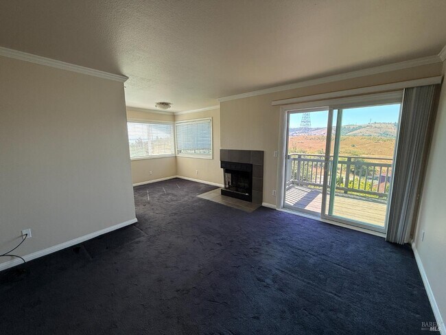 Building Photo - 310 Spyglass Pkwy