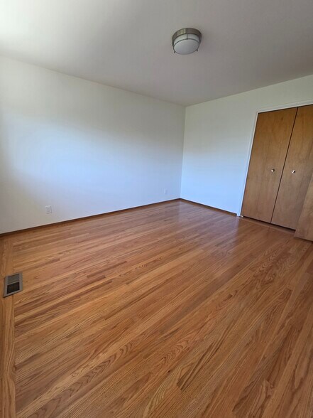 Building Photo - 827 Norvell St