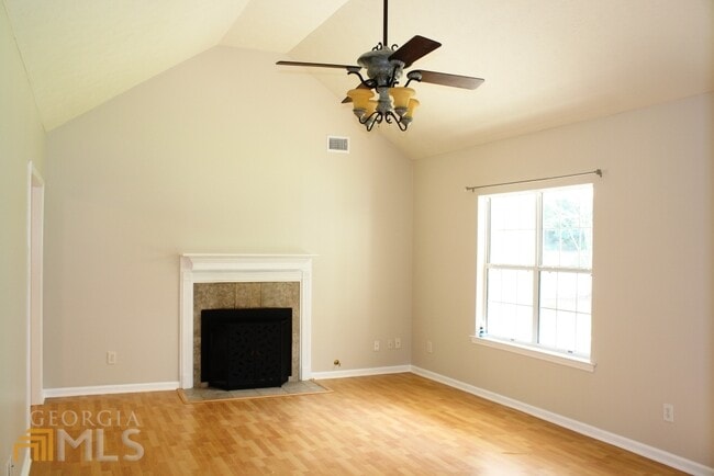 Building Photo - 55 Lauren Overlook