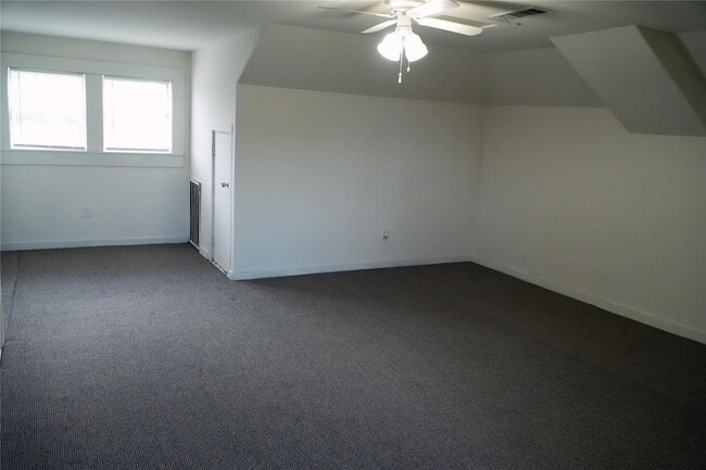 Building Photo - 24206 Longenbaugh Rd