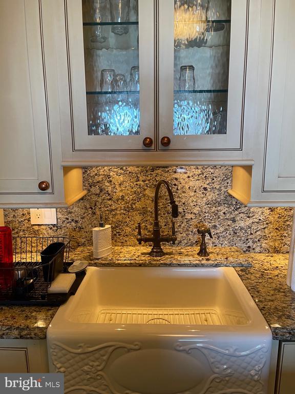 Building Photo - 28 Main St