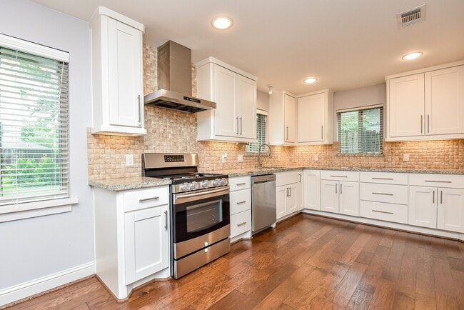 Building Photo - 5815 Dryad Dr