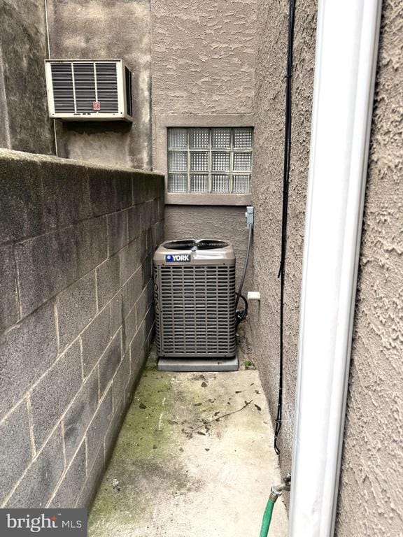 Building Photo - 2531 S Warnock St