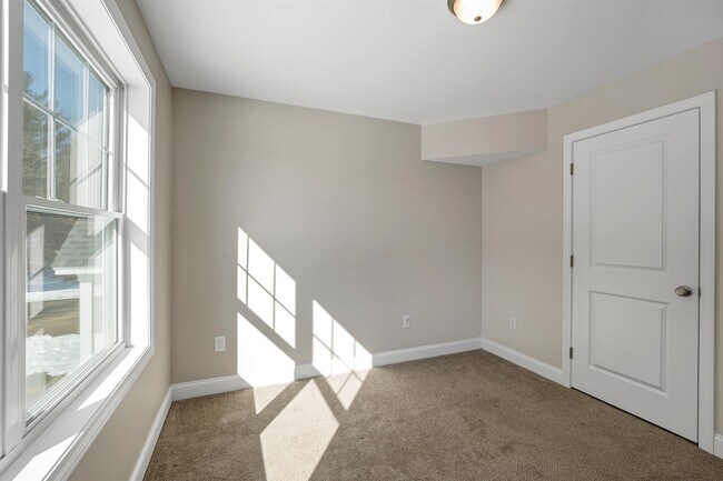 Building Photo - 259 Stage Rd