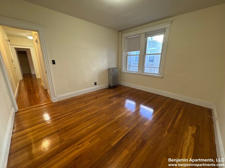 Primary Photo - 122 Washington St