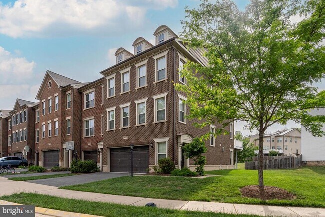 Building Photo - 42230 Castle Ridge Square