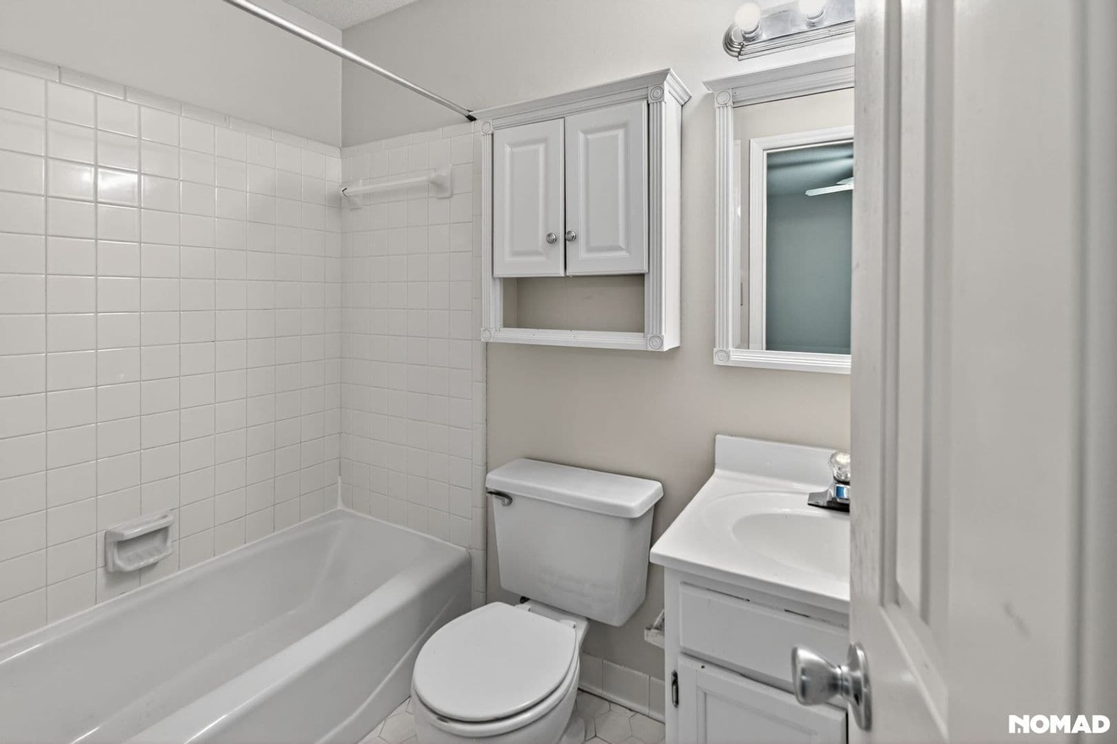 Building Photo - 4131 Kaplan Dr