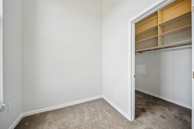 Building Photo - 567 Tremont St