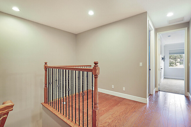 Building Photo - 2062 Foxtail View Ct