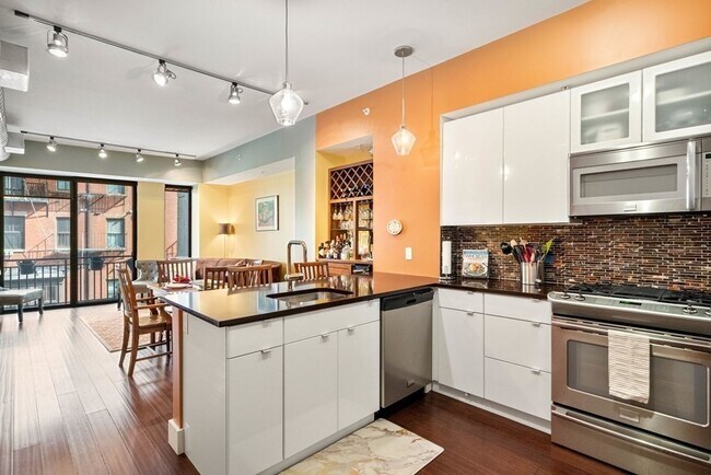 Building Photo - 257 Northampton St