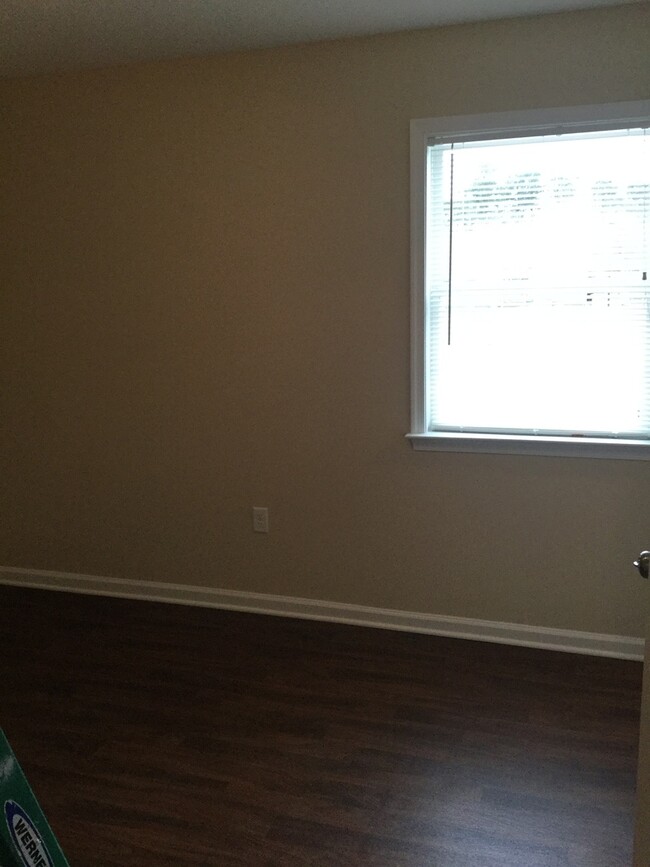 Building Photo - Newly Renovated 1 bedroom/1 bath in Willia...