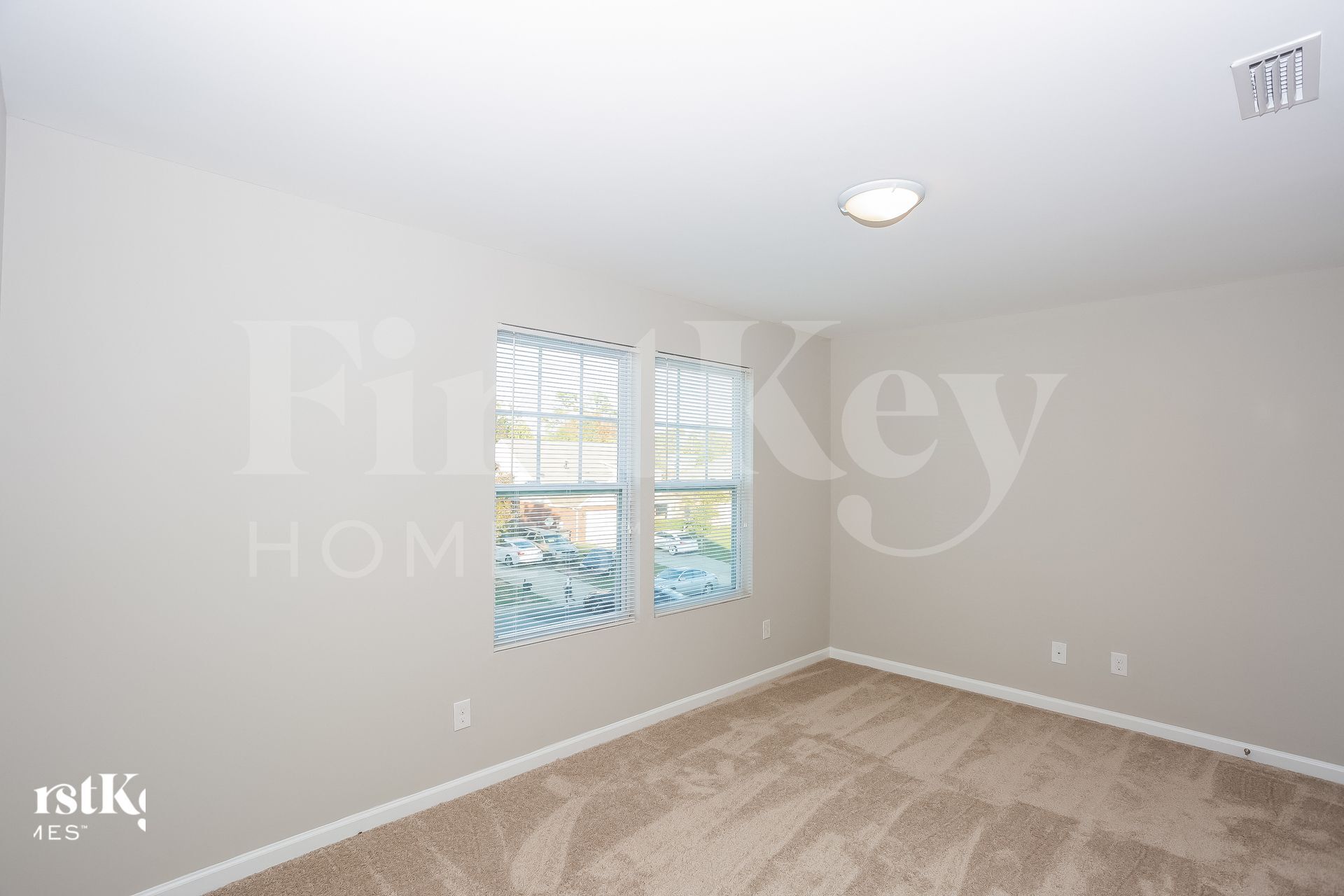 Building Photo - 1990 Quill Ct