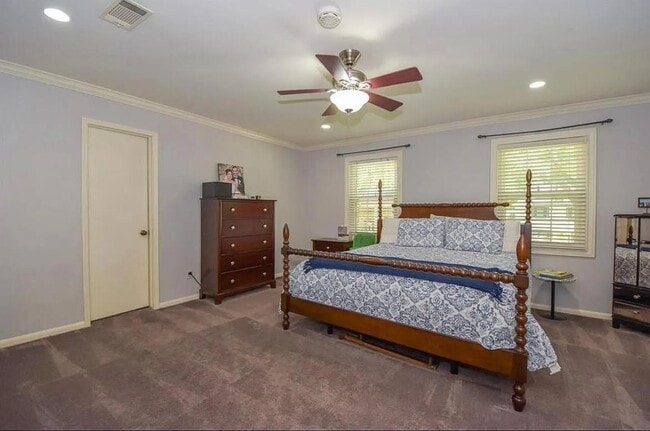 Building Photo - 10519 Jaycreek Dr