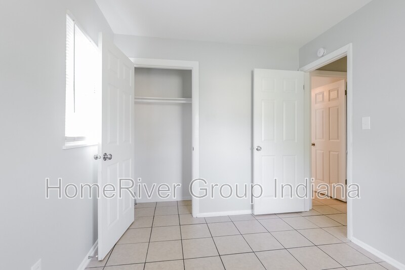 Building Photo - 4332 Exmoor Ct
