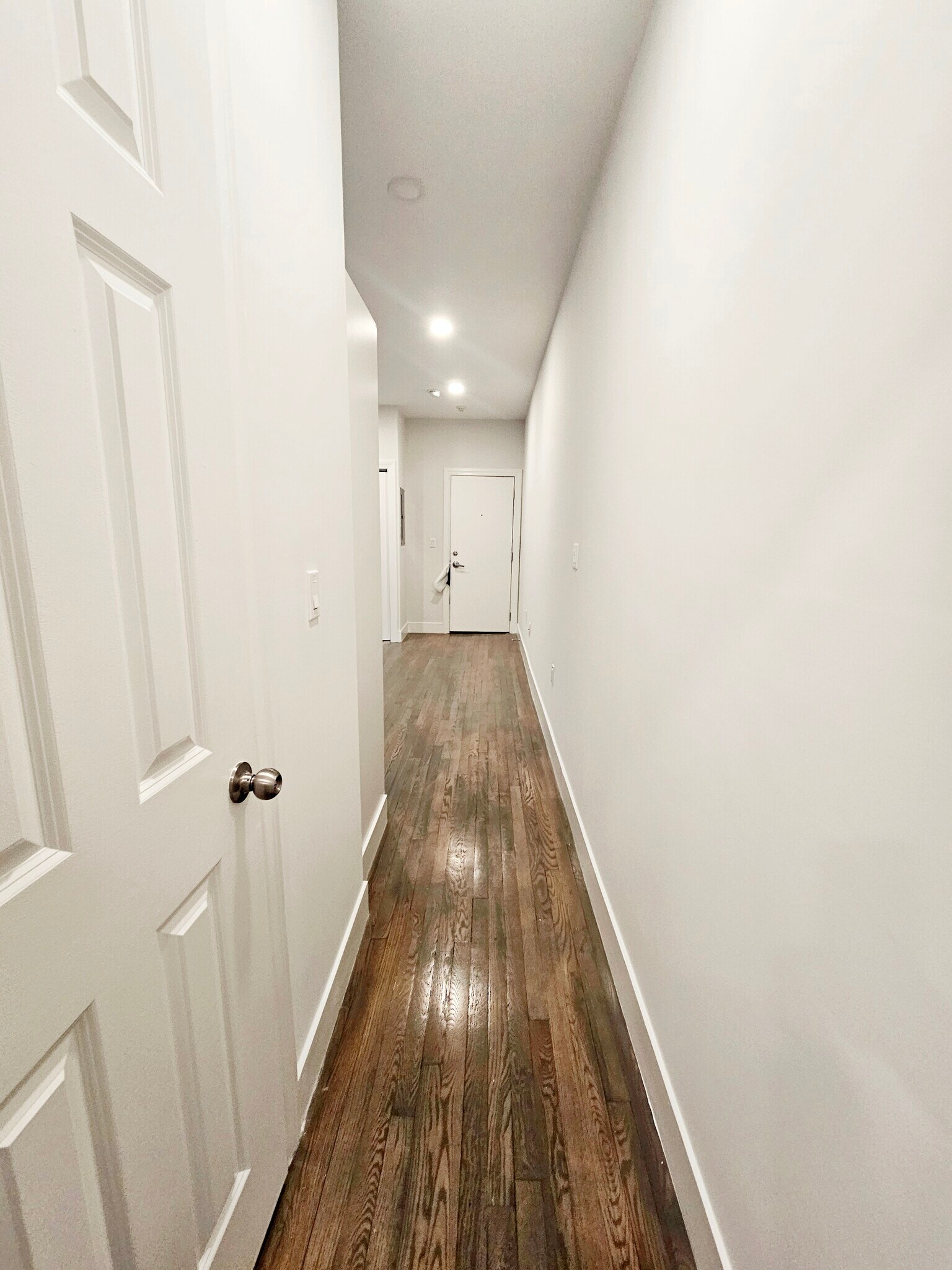 Building Photo - 22 Phillips St