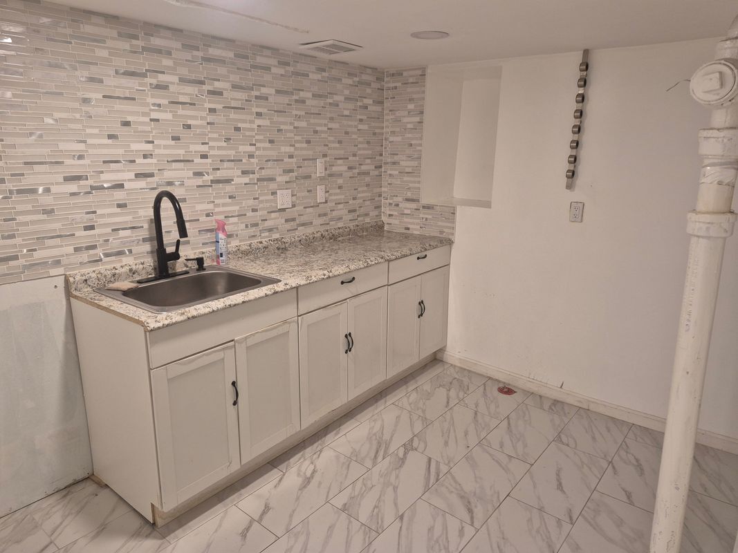 Building Photo - 330 New York Ave